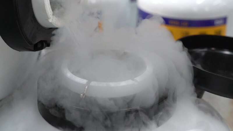 液氮储存容器需要每天加液氮吗