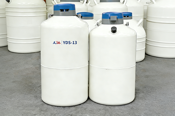 13升液氮罐细节展示