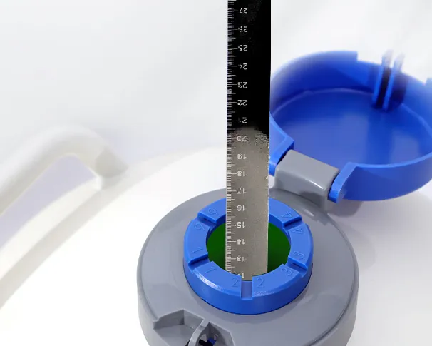 使用天驰液氮液位尺进行测量